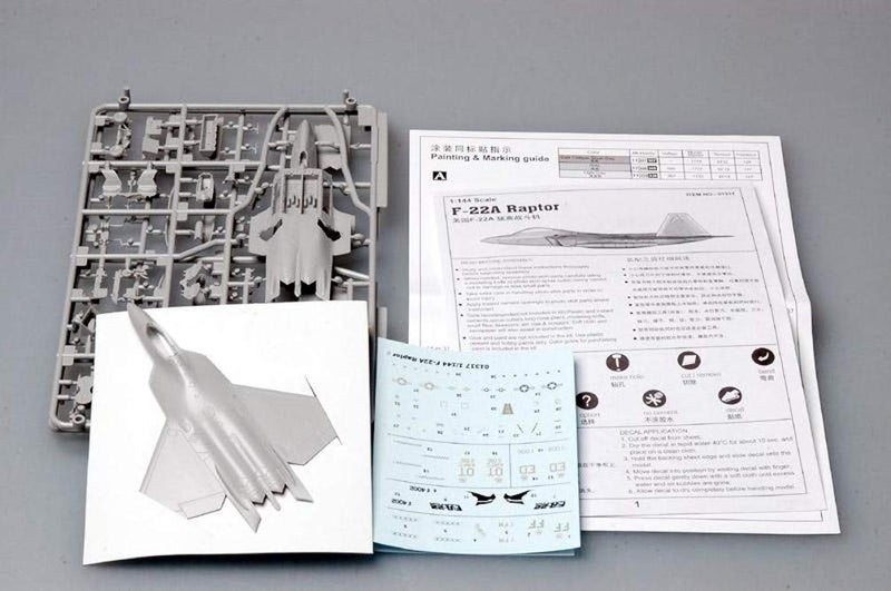 نموذج ف-22 رابتور بلاستيك مقياس 1/144 من ترامبتر إنتررايد